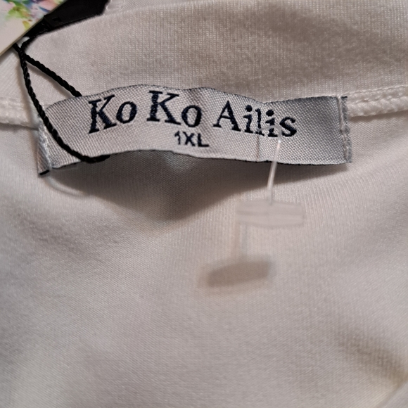 Ruffles & Heels Top Size 1X - Picture 7 of 9